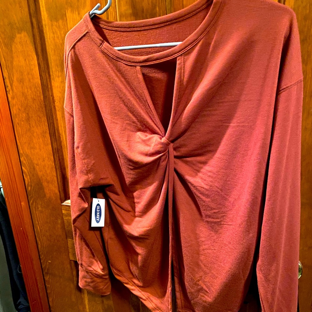 Old navy XS work out shirt tie in back